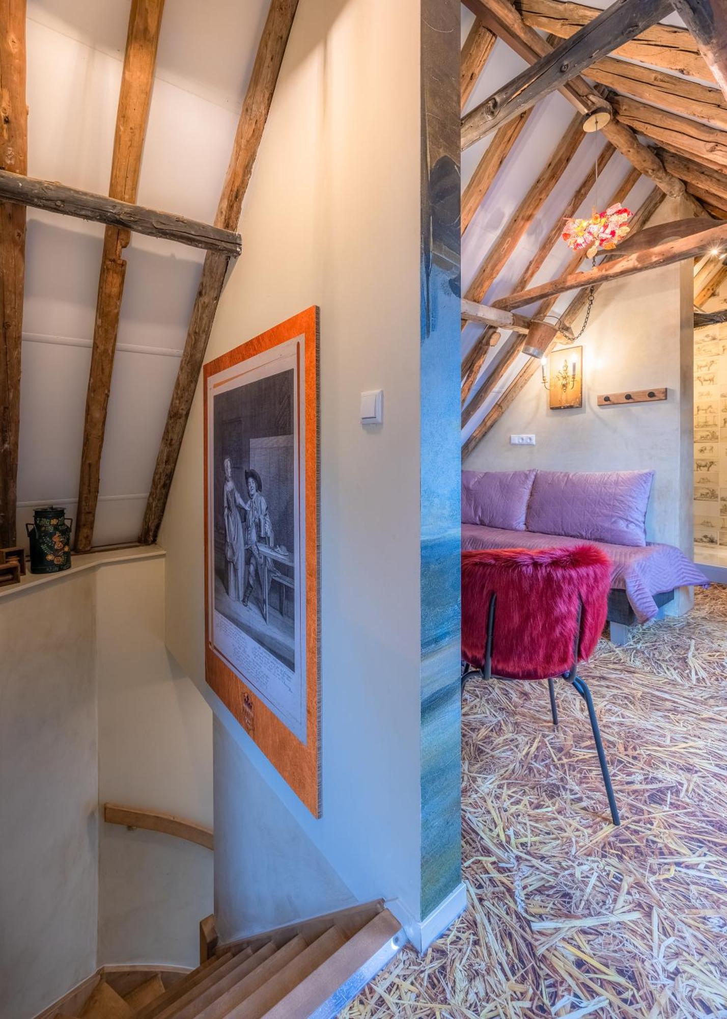 Unieke Bed En Breakfast Met Historisch Verhaal In Ferwert Ferwerd Buitenkant foto